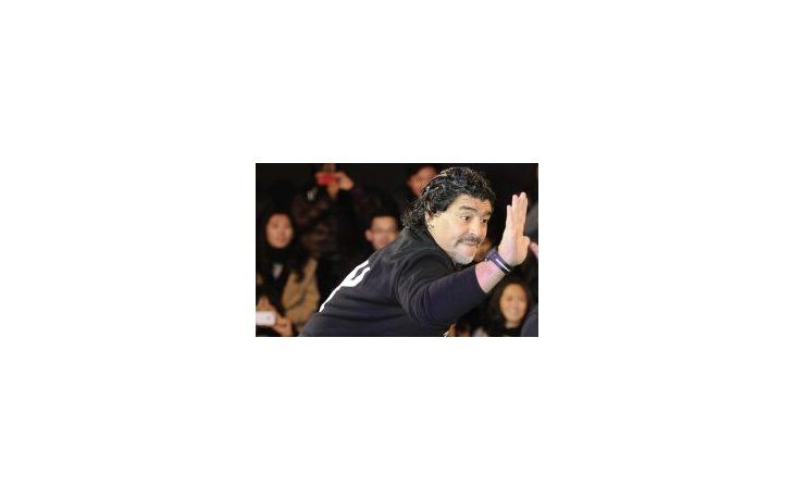 Diego Maradona regresará a Nápoles para solucionar su deuda con el fisco.