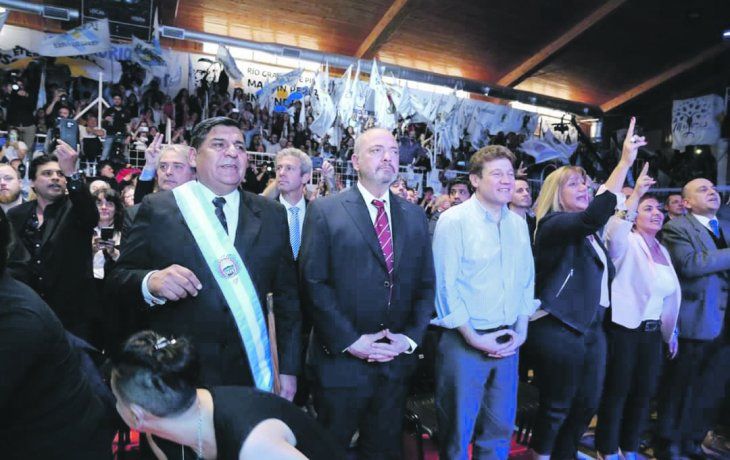 En tránsito. Juan Carlos Arcando gobernó durante diez días. A su ceremonia asistió el gobernador electo, Melella, que asume formalmente hoy.