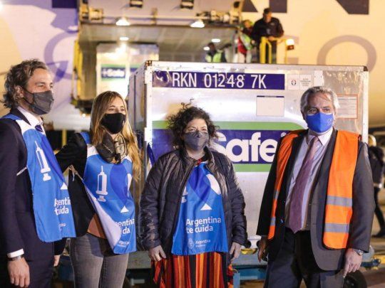 Santiago Cafiero, Cecilia Nicolini, Carla Vizzotti y Alberto Fernández.