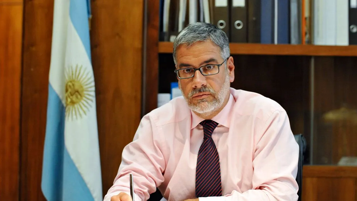 After Feletti’s departure, Guzmán concentrates the pricing policy and companies await a call