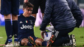 dybala encendio las alarmas en la juventus por su lesion en la rodilla