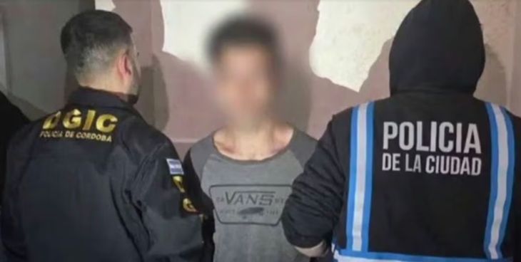 Durante la detención en un hotel porteño, la Policía secuestró dos teléfonos celulares, chips y otros elementos para peritar.
