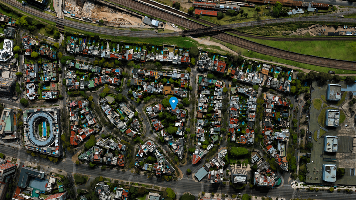 Vista aérea de la zona en donde está la mega propiedad, en Barrio Parque, y cerca de avenidas de buena conexión Vista aérea de la zona en donde está la mega propiedad, en Barrio Parque, y cerca de avenidas de buena conexión