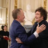 Javier Milei recibió esta tarde las cartas credenciales de Peter Lamelas. Javier Milei recibió esta tarde las cartas credenciales de Peter Lamelas.