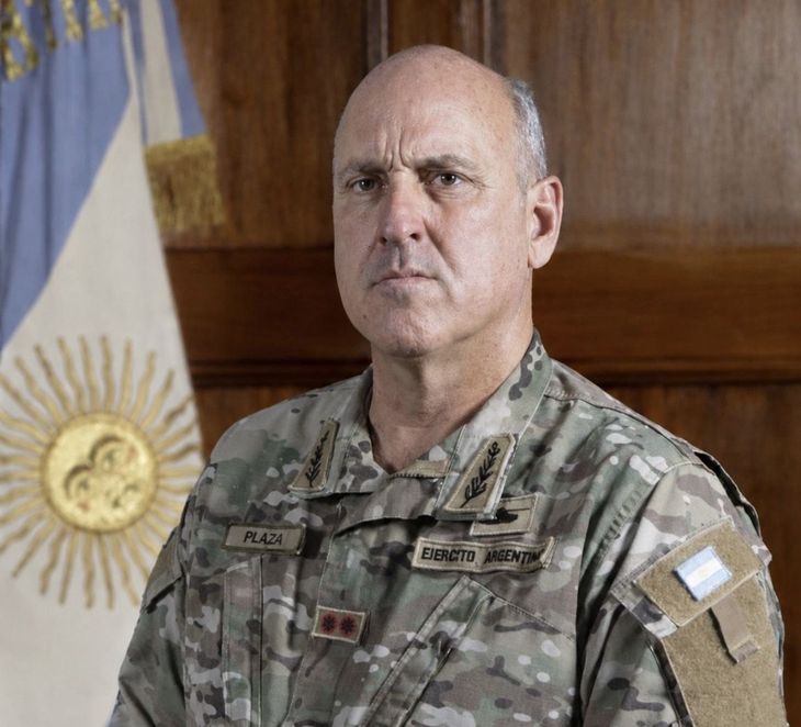 El directorio quedó conformado por el general de brigada retirado Sergio Maldonado como presidente y el general de brigada retirado Omar Horacio Domínguez como vicepresidente. Los acompañan como titulares el capitán de navío retirado Gustavo Rubén Rivas y el comodoro retirado Juan Carlos Ruiz Pringles. Como suplentes fueron designados el coronel auditor retirado Juan José Collins, el coronel ingeniero retirado Darío Gabriel Banchio, el capitán de navío retirado Miguel Ángel Alonso y el comodoro mayor Sergio Luis Busdrago. El directorio quedó conformado por el general de brigada retirado Sergio Maldonado como presidente y el general de brigada retirado Omar Horacio Domínguez como vicepresidente. Los acompañan como titulares el capitán de navío retirado Gustavo Rubén Rivas y el comodoro retirado Juan Carlos Ruiz Pringles. Como suplentes fueron designados el coronel auditor retirado Juan José Collins, el coronel ingeniero retirado Darío Gabriel Banchio, el capitán de navío retirado Miguel Ángel Alonso y el comodoro mayor Sergio Luis Busdrago.