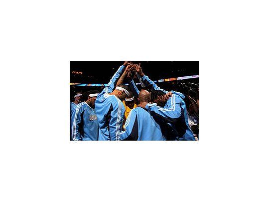 Carmelo Anthony y Chauncey Billups fueron las figuras de los Nuggets.