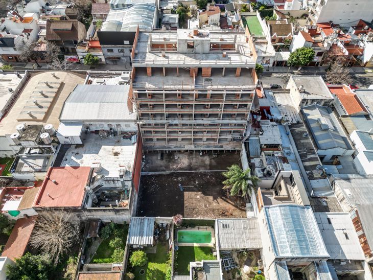 Una vivienda en plena ejecución en CABA, aun con costos altos, siguen en acción más de 40.000 unidades en la Ciudad Una vivienda en plena ejecución en CABA, aun con costos altos, siguen en acción más de 40.000 unidades en la Ciudad