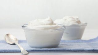 El yogurt griego es excelente para la salud y cada vez más personas lo eligen para su dieta.