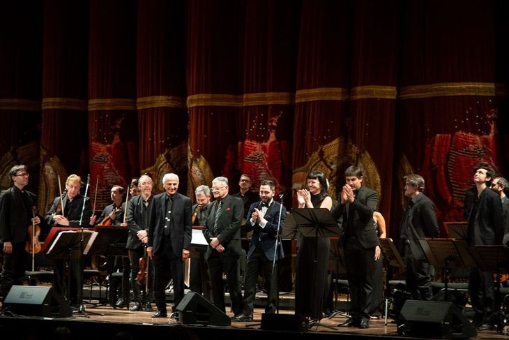 Show at the Teatro Colón. Show at the Teatro Colón.