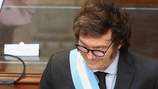 Javier Milei dispara contra su gabinete, contra los Gobernadores y contra el Congreso.
