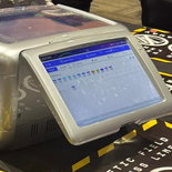 En la Ekoparty Security Conference 2025 se presentó por primera vez en la región una computadora cuántica de escritorio con fines educativos. En la Ekoparty Security Conference 2025 se presentó por primera vez en la región una computadora cuántica de escritorio con fines educativos.