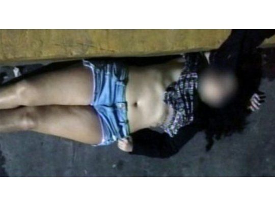 La autopsia reveló que a la víctima de 19 años le explotaron 2 de las 80 cápsulas que tenía en el cuerpo (captura C5N)