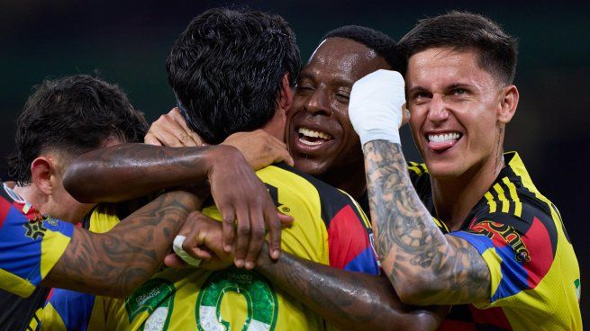 América festeja el empate agónico en dos goles ante Rayados en la jornada 9 del Apertura 2025. Con esta igualdad, Monterrey cedió la punta a Cruz Azul y América cayó del tercer al cuarto puesto en la tabla general.