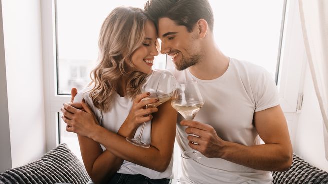 Hoy, Matt y Laura son padres de dos hijas, y siguen demostrando que las historias de amor verdaderas no conocen de tiempo ni distancia. Basta una promesa, hecha con el corazón, para marcar un destino.