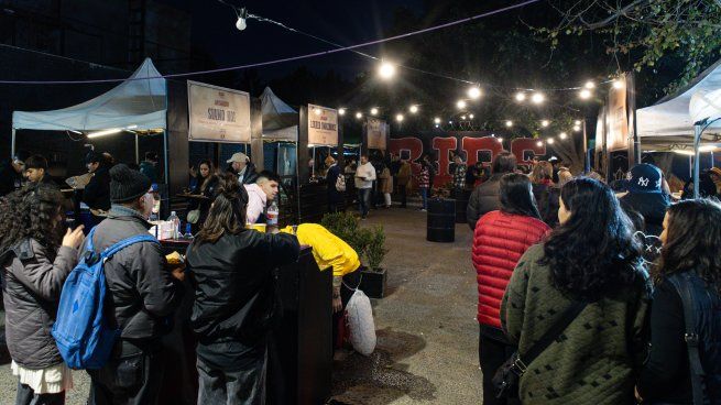 El Campeonato Federal de Ahumados vuelve con 12 chefs y aficionados compitiendo por las mejores ribs en Ribs al Río, con una vista privilegiada al Río de la Plata.