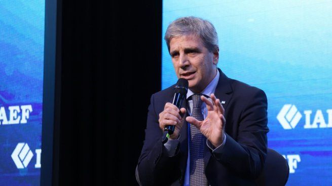 Luis Caputo confirmó que enviará al Congreso un nuevo proyecto de Inocencia Fiscal para los dólares del colchón.