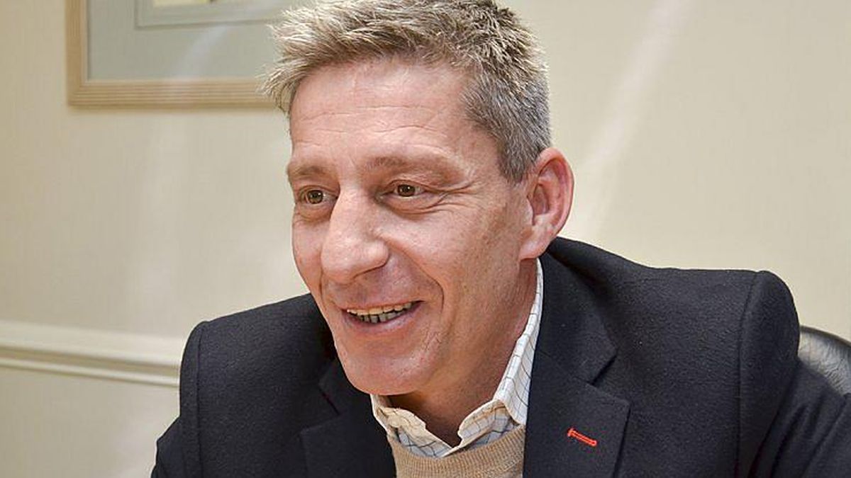 Chubut la imagen de Arcioni, en picada