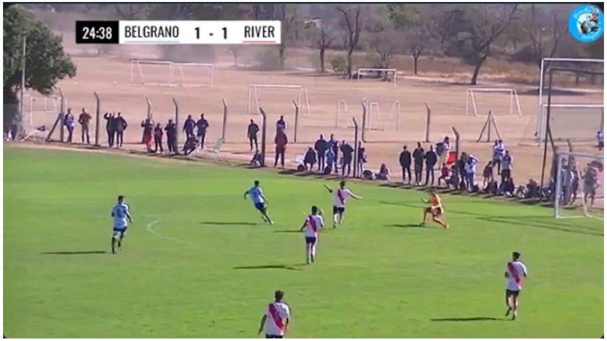 Is it the same as Di María’s against France in the final?  Belgrano’s goal against River that went viral