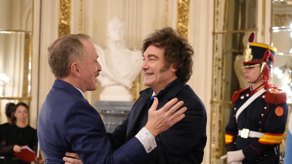 Antes de emprender un nuevo viaje a Estados Unidos, Javier Milei recibió a Peter Lamelas