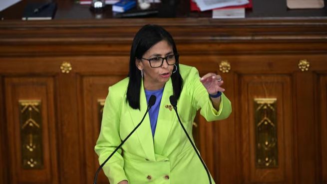Delcy Rodríguez cuestionó el bloqueo naval de EEUU a Venezuela.