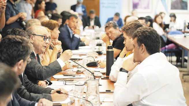 CHISPAZOS. Hubo varios cruces que la titular de la comisión, Carolina Gaillard, trató de moderar.