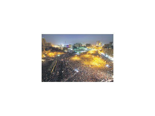 Anoche, la emblemática Plaza Tahrir del centro de El Cairo permanecía copada por adherentes de la Hermandad Musulmana.