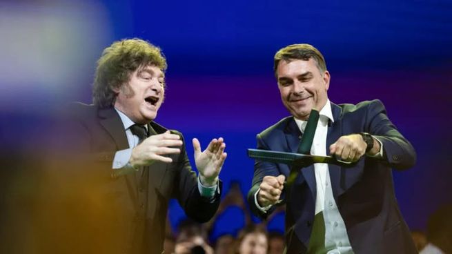 El expresidente Julio María Sanguinetti volvió a criticar a Javier Milei y cuestionó su deriva psicológica.