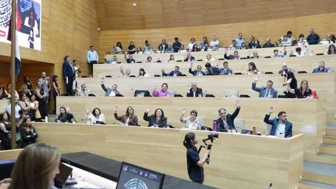 La Legislatura de Córdoba aprobó el Presupuesto 2026 y la reforma previsional.