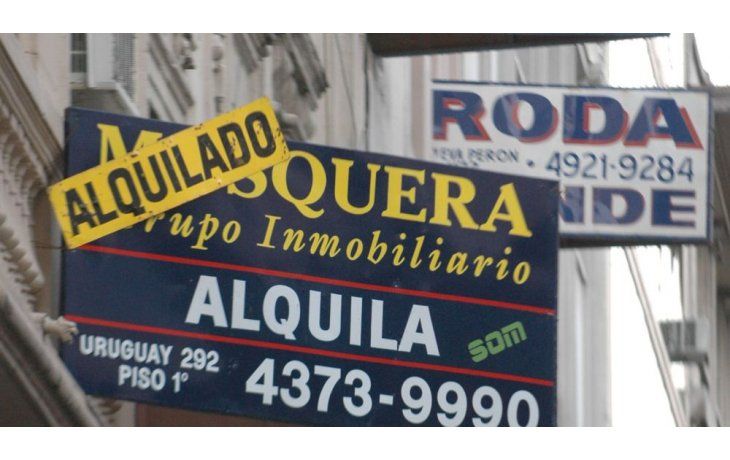 Los corredores inmobiliarios no podrán cobrar en concepto de comisión a inquilinos y/o potenciales inquilinos de un inmueble con destino a vivienda única un importe superior al 4,15 por ciento del valor total del respectivo contrato, precisa la sentencia.