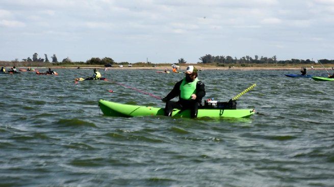 La laguna de Trenque Lauquen es ideal para realizar todo tipo de deportes acuáticos incluida la pesca.