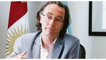 Mirada. “La firma del consenso fiscal es un paso importante. Es clave haber logrado un acuerdo entre fuerzas políticas tan heterogéneas”, dijo.