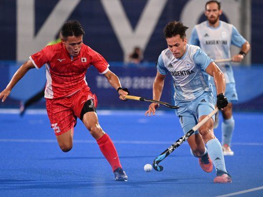 El seleccionado argentino masculino de hockey sobre césped derrotó hoy al anfitrión Japón por 2-1 y consiguió su primer triunfo en los Juegos Olímpicos de Tokio 2020.