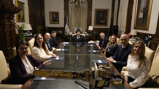 Javier Milei se reunió con representantes de CAEME. Javier Milei se reunió con representantes de CAEME.