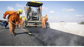 El Gobierno privatizará la empresa encargada del mantenimiento de rutas.