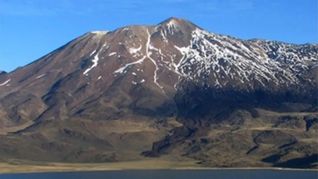 Neuquén activó un protocolo preventivo tras detectar una señal térmica inusual en el área del volcán Auca Mahuida. Neuquén activó un protocolo preventivo tras detectar una señal térmica inusual en el área del volcán Auca Mahuida.