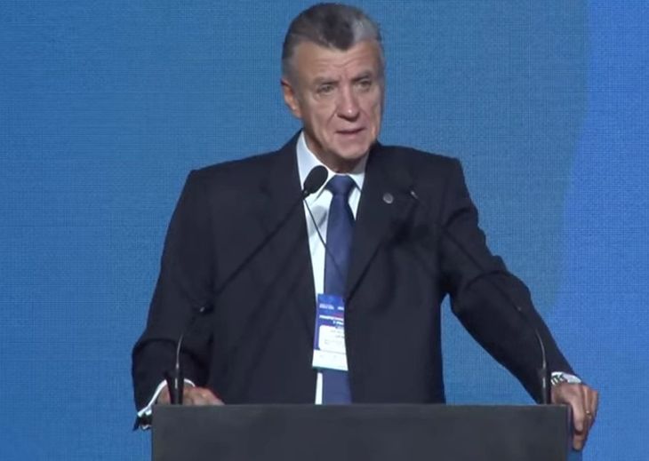 Natalio Grinman, de la CAC, durante su disertación en el Hotel Alvear.