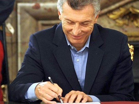 Macri, entre los presidentes que menos usaron los DNU.