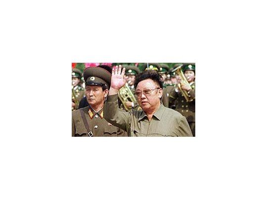 El presidente Kim Jong-il al frente del ejército norcoreano