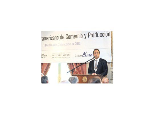 Daniel Scioli presentó ayer ante casi 400 empresarios lo más parecido a un programa. Les dijo que deben adaptarse a los cambios como los sindicalistas y que no habrá ajustes.