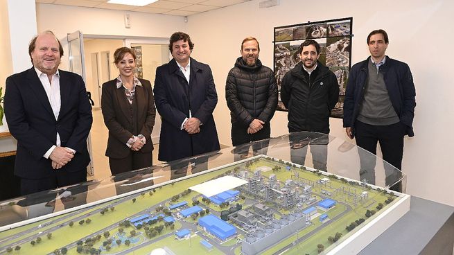 Energía. Las obras de ampliación en la Central Términca de Ezeiza implicaron el empleo de más de 700 operarios. 