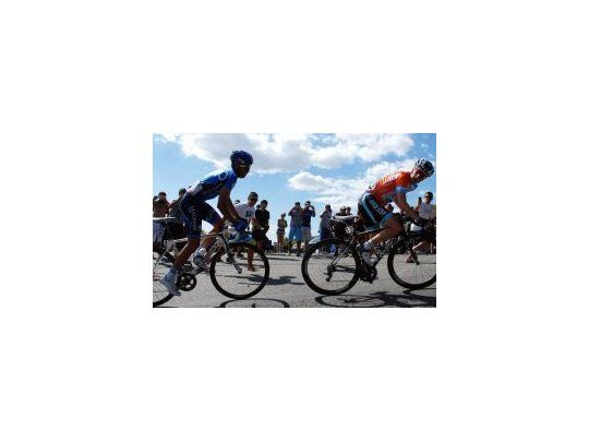 A la caza. Contador sigue de cerca a Leipheimer. El estadounidense ganaría la el Tour de San Luis.