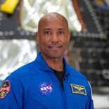 Victor Glover, piloto de Artemis II. Victor Glover, piloto de Artemis II.