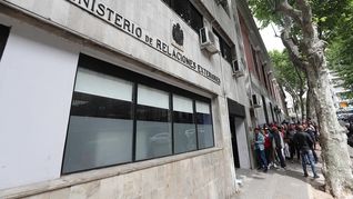 El Ministerio de Relaciones Exteriores no ha recibido hasta el momento reportes de uruguayos afectados en Venezuela. El Ministerio de Relaciones Exteriores no ha recibido hasta el momento reportes de uruguayos afectados en Venezuela.