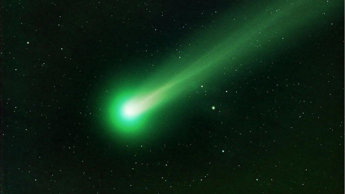 Questa settimana puoi vedere una cometa che passa ogni 400 anni