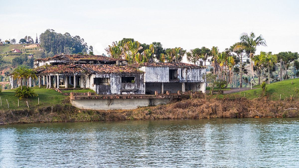 The mansions of this infamous criminal today are a destination that falls in love with tourists