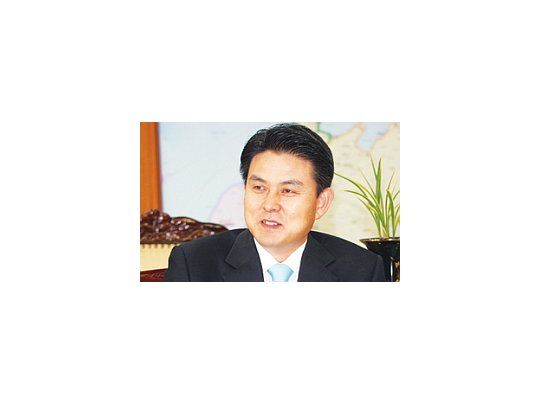 Kim Tae-ho tiene 47 años y fue gobernador de la provincia Sur de Gyeongsang