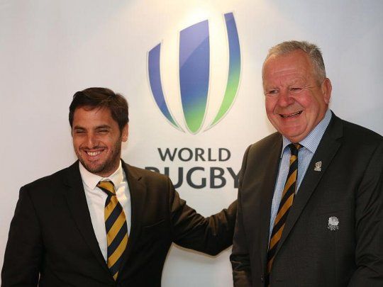 Pichot junto a Beaumont, quien fue reelecto presidente del World Rugby.