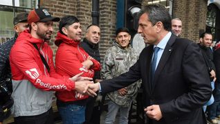El ministro y candidato de Unión por la Patria, Sergio Massa, se reunió con trabajadores de delivery.&nbsp;