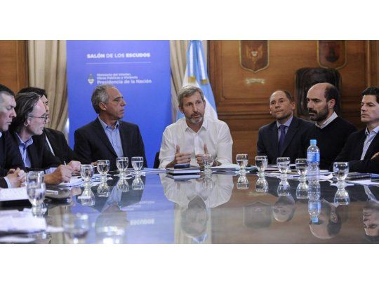 El ministro del Interior Rogelio Frigerio encabezó las reuniones con los ministros de las provincias opositoras.