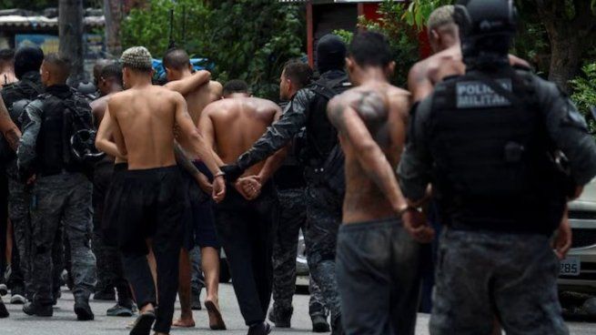 La operación dejó al menos 64 muertos, entre ellos agentes de seguridad.